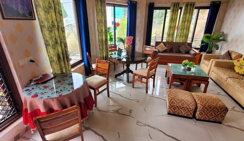 ホテル Casa Arhan Luxury Mussoorie Homestay
