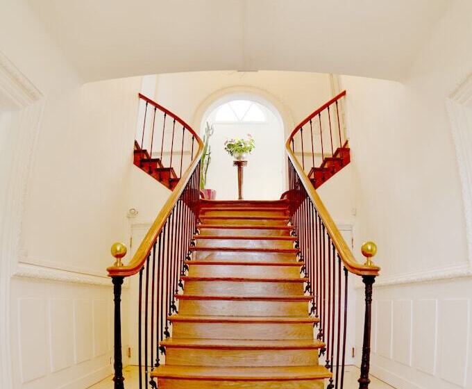 Отель Château De La Marjolaine