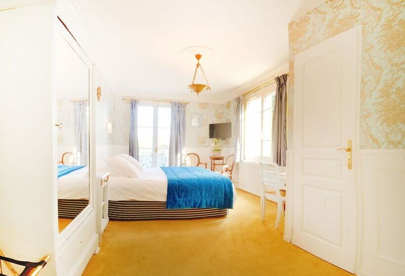 Отель Château De La Marjolaine