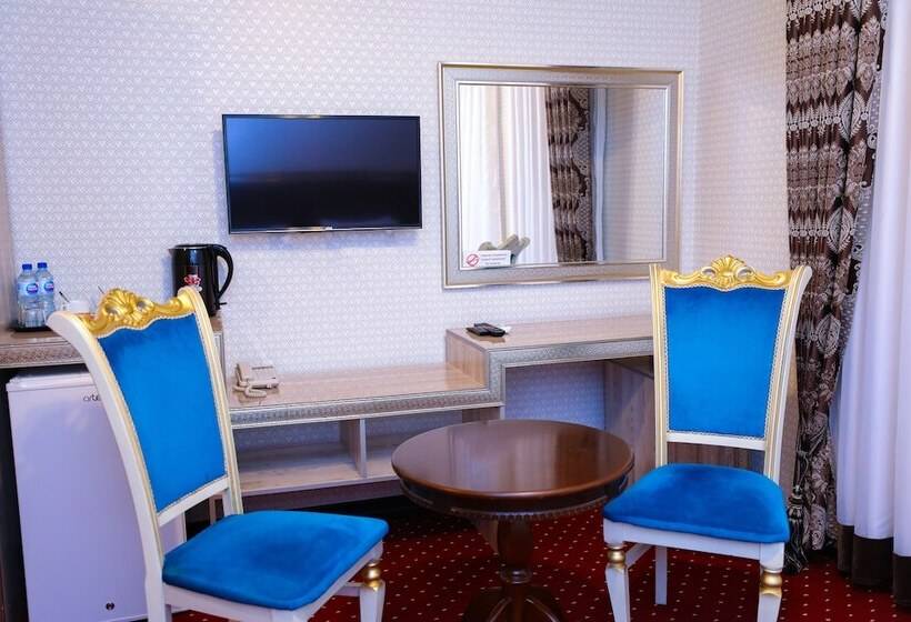 فندق Dendi Plaza