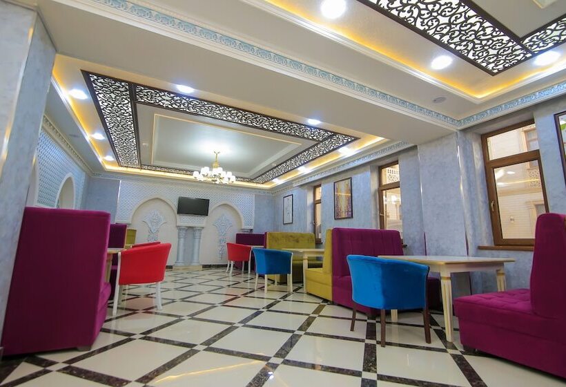 בית מלון כפרי Dendi Plaza