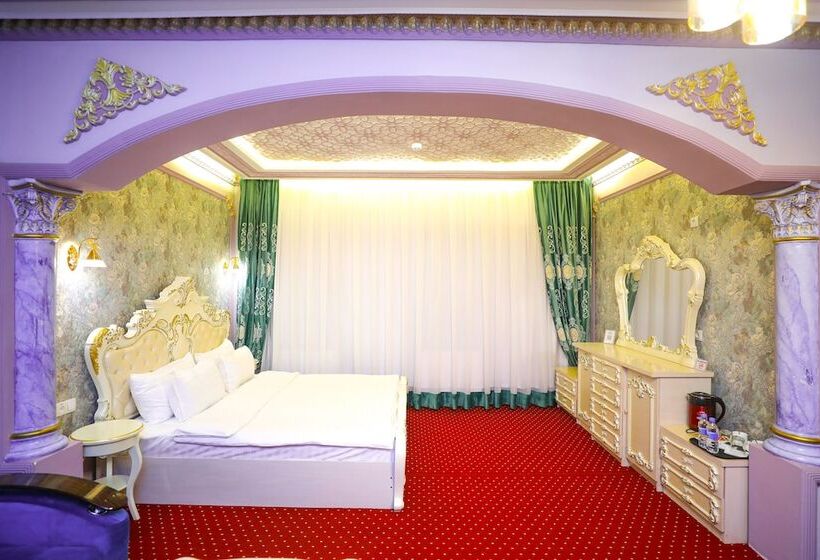 בית מלון כפרי Dendi Plaza