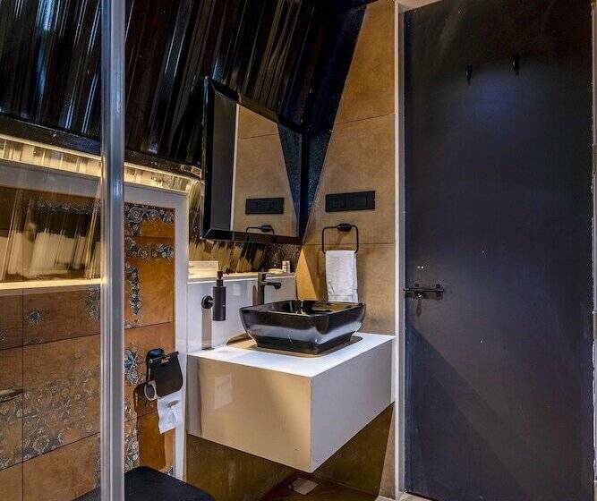 בית מלון כפרי Dio Regaalo Theme Resort