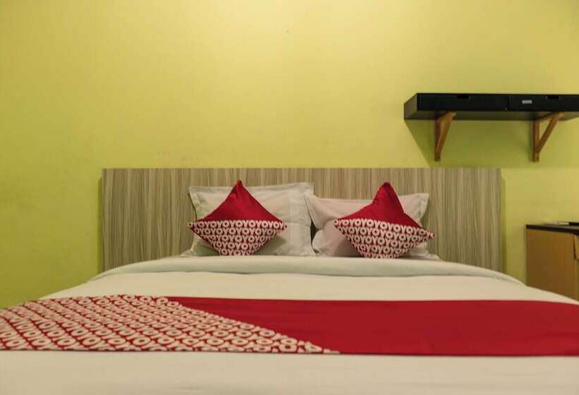 هتل Evergreen Homestay By Oyo Rooms