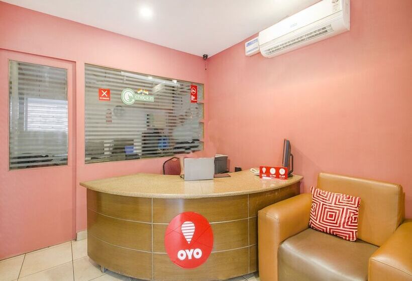 酒店 First Transit By Oyo