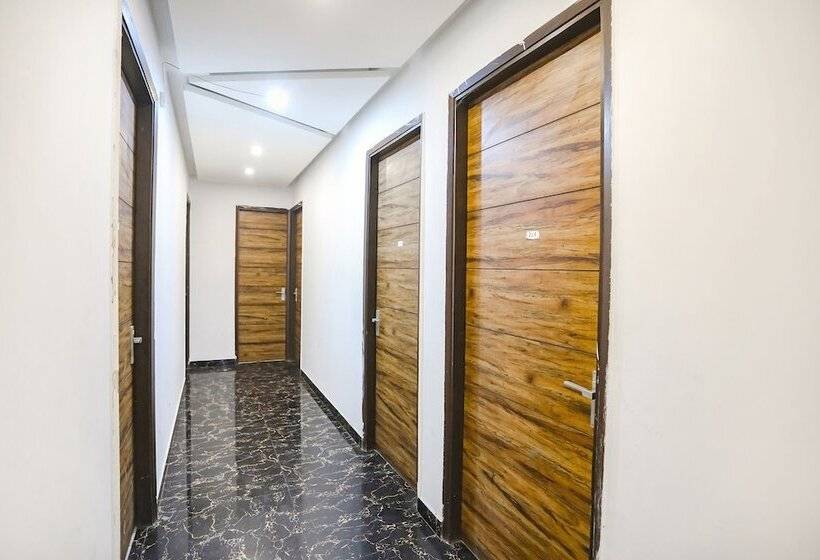 Fabhotel F9 Sector 19