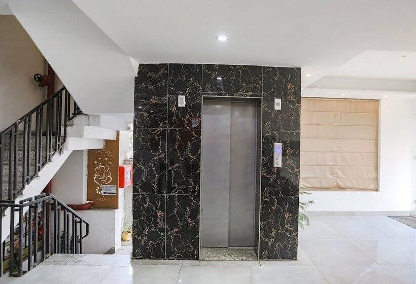 Fabhotel F9 Sector 19