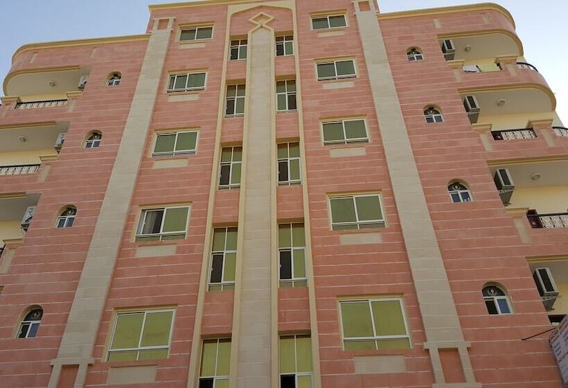 هتل Golden Seasons Furnished Apartments 1