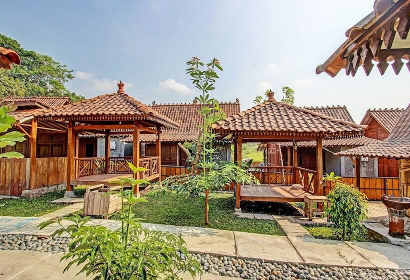 Отель Collection O 91582 Green Kasongan Cottage