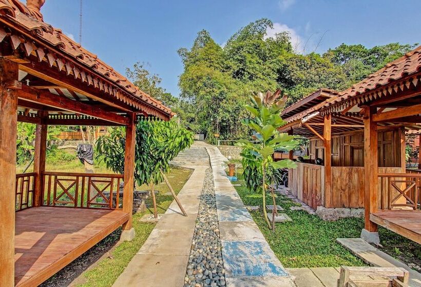 Отель Collection O 91582 Green Kasongan Cottage