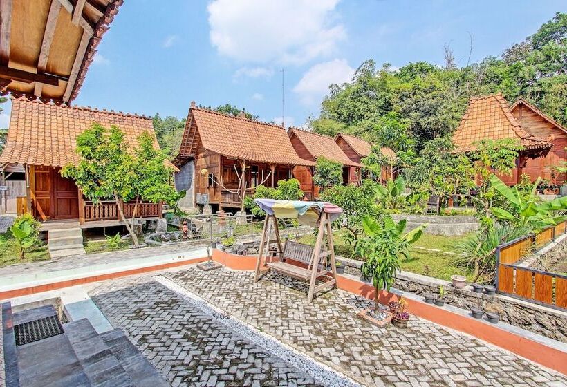 Отель Collection O 91582 Green Kasongan Cottage