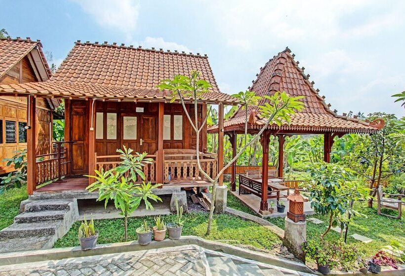 Отель Collection O 91582 Green Kasongan Cottage