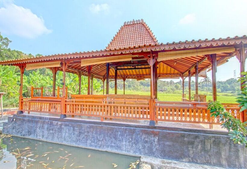 Отель Collection O 91582 Green Kasongan Cottage