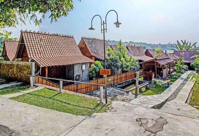 Отель Collection O 91582 Green Kasongan Cottage