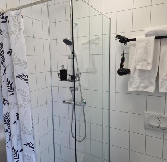 هتل Guesthouse Mikael