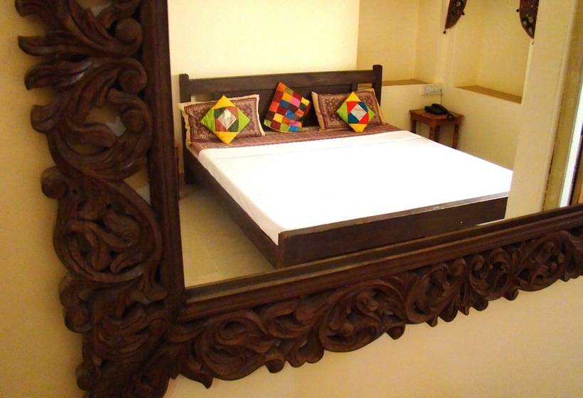 فندق Heera Court