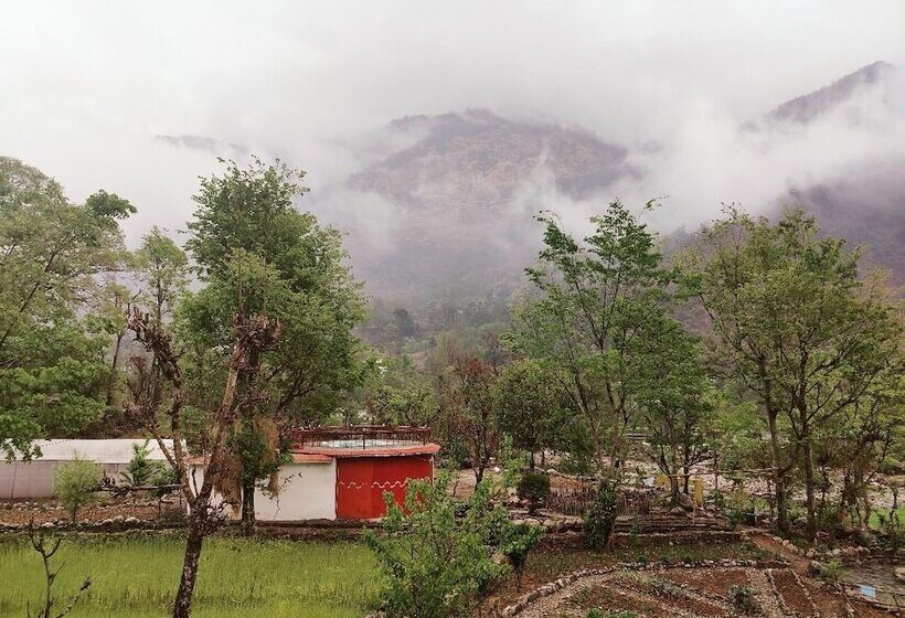 Hotel Himalayan River Garden