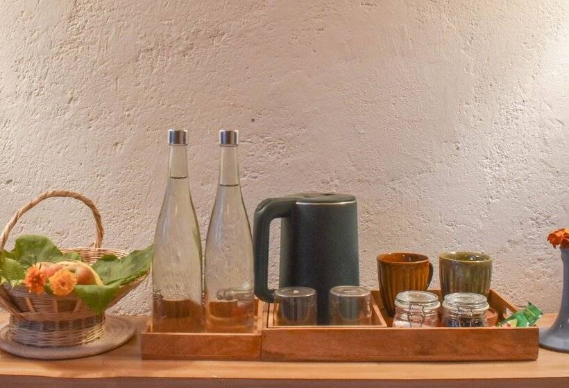 Hotel Himalayan River Garden