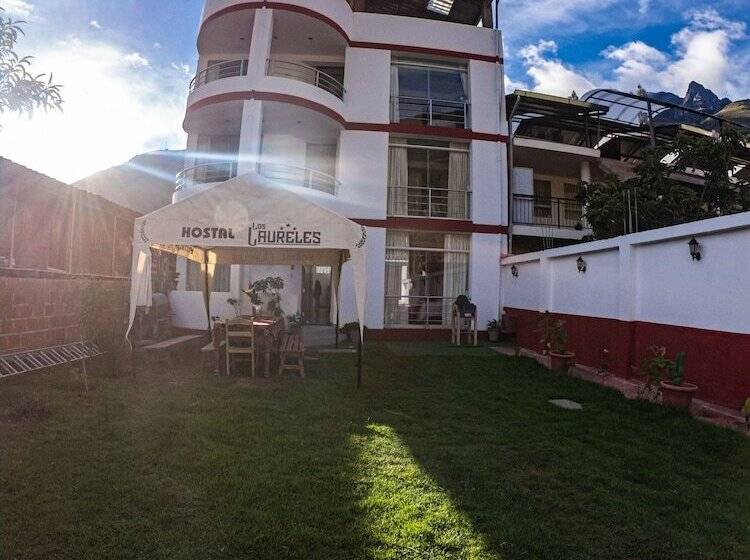 هتل Los Laureles