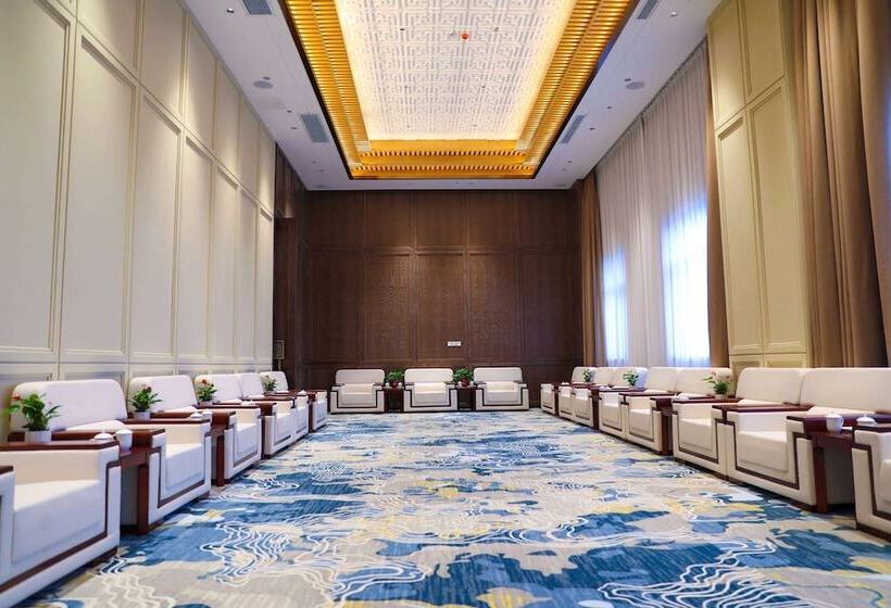 فندق Howard Johnson By Wyndham Bole Plaza Chengwu