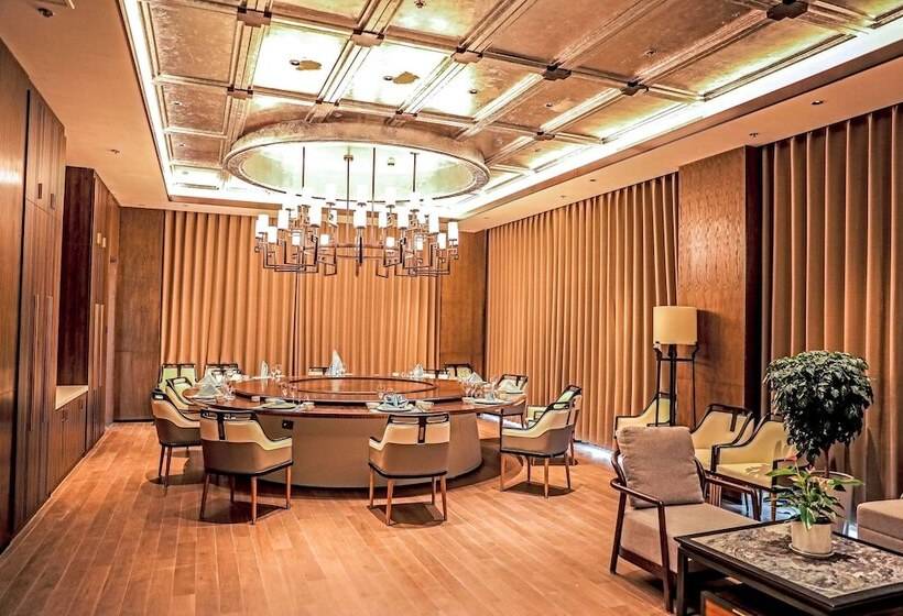 فندق Howard Johnson By Wyndham Bole Plaza Chengwu