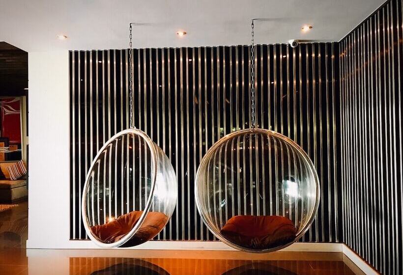 Отель Huern Nana Jomsawan