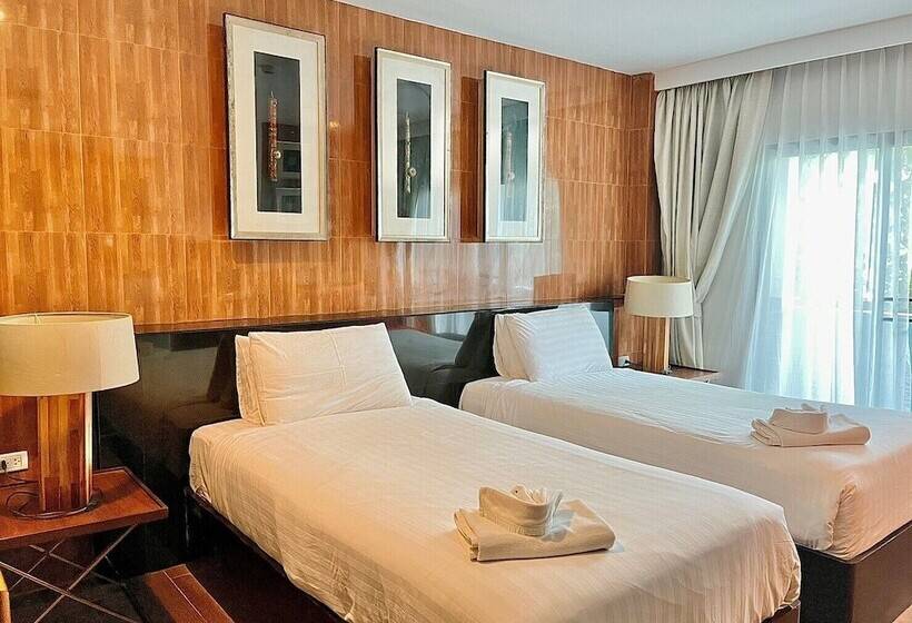 Отель Huern Nana Jomsawan