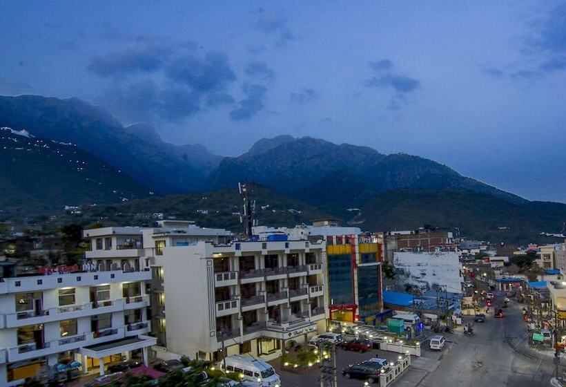 Itsy Hotels Satya Shree