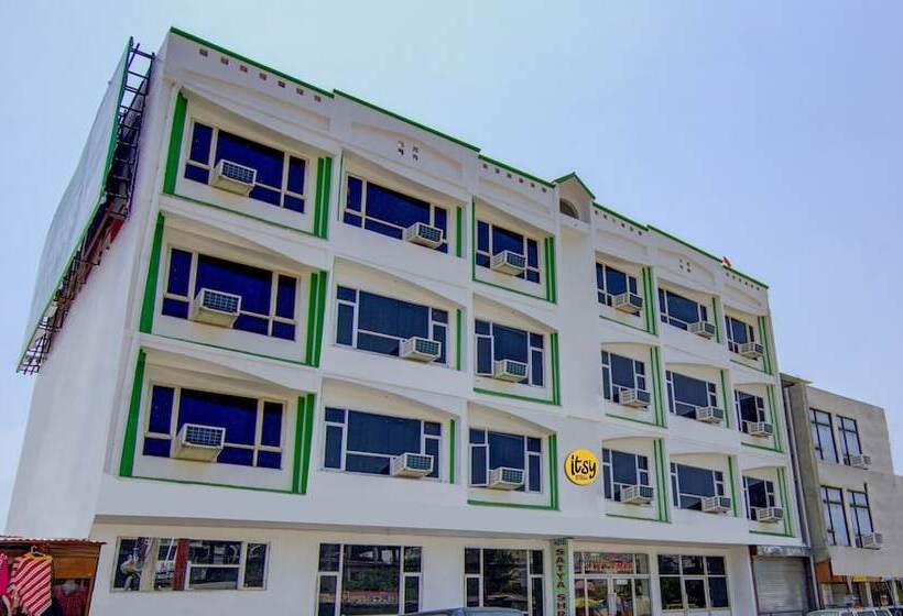 Itsy Hotels Satya Shree
