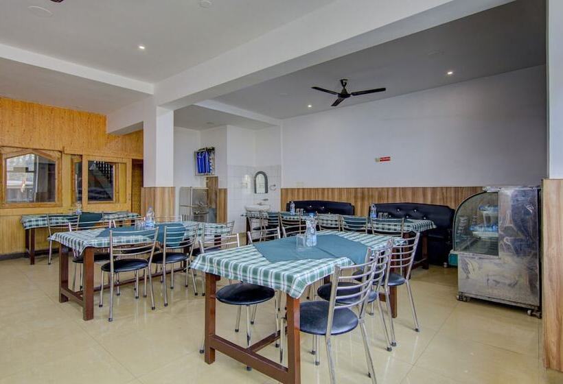 Itsy Hotels Satya Shree