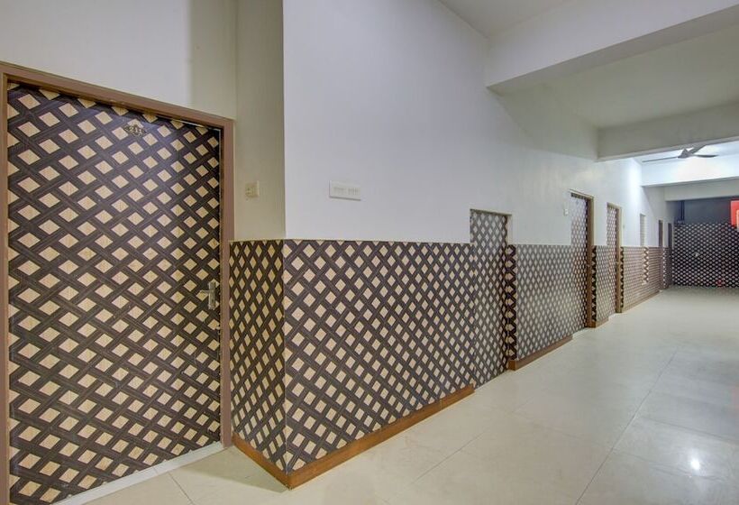 Itsy Hotels Satya Shree