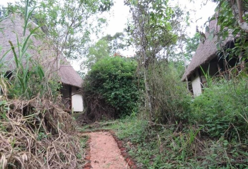 هتل Jungle Lodge Kibale