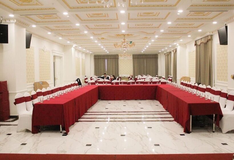 هتل Khách Sạn Minh Phú Diamond Palace