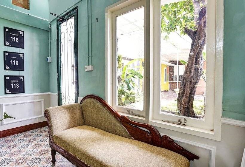 فندق Kost Sofie Syariah By Oyo Rooms