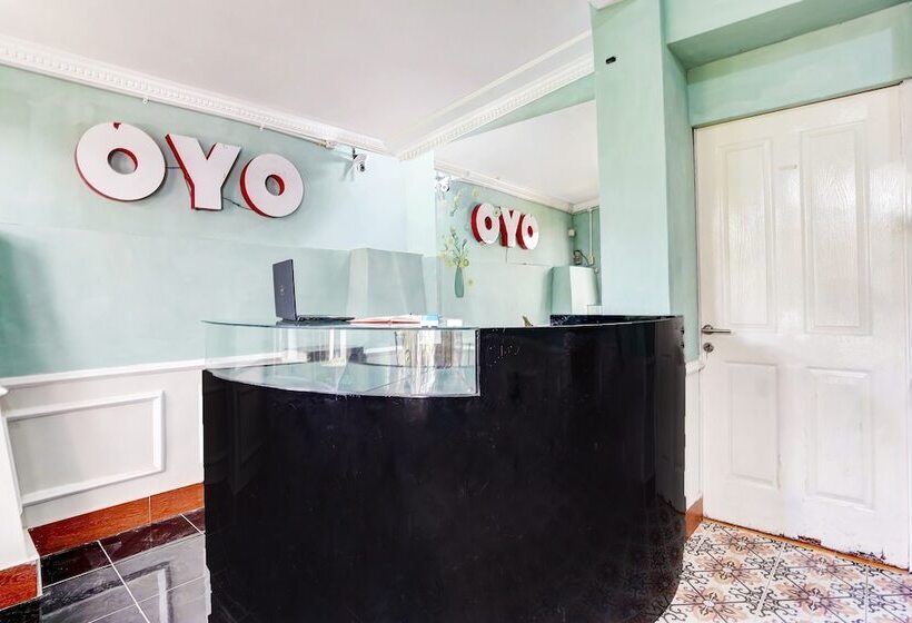 فندق Kost Sofie Syariah By Oyo Rooms