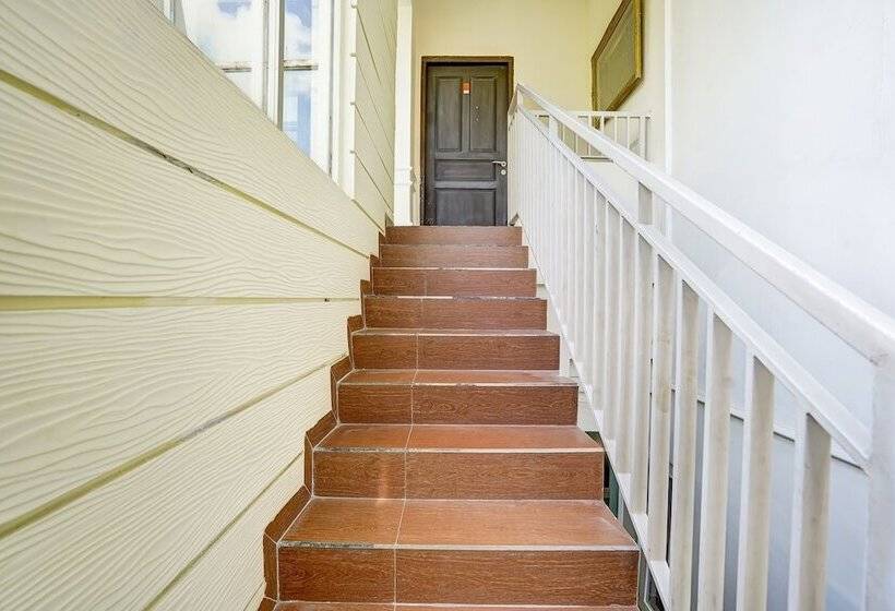 فندق Kost Sofie Syariah By Oyo Rooms