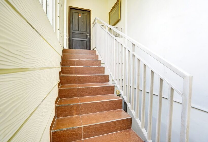 فندق Kost Sofie Syariah By Oyo Rooms