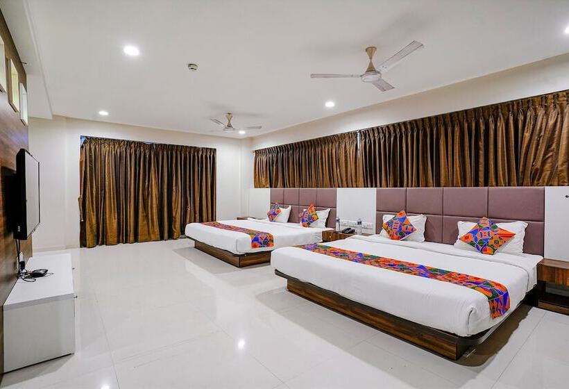 Fabhotel La Victoria