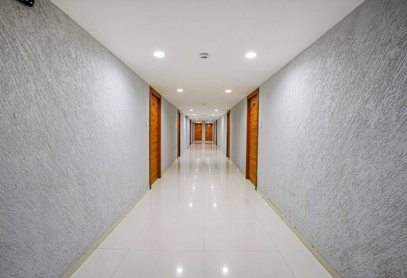 Fabhotel La Victoria