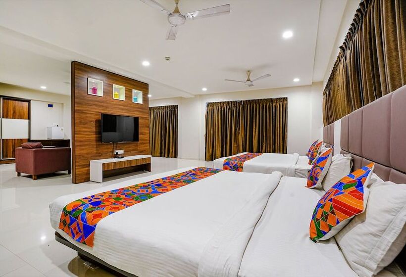 Fabhotel La Victoria