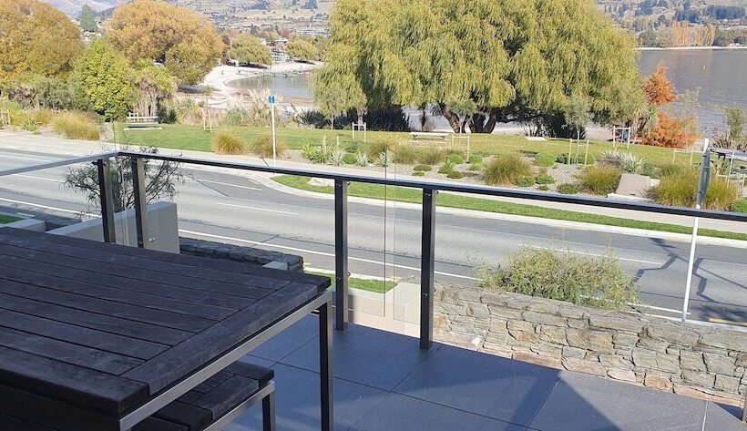 酒店 Lakeshore Springs Apartments