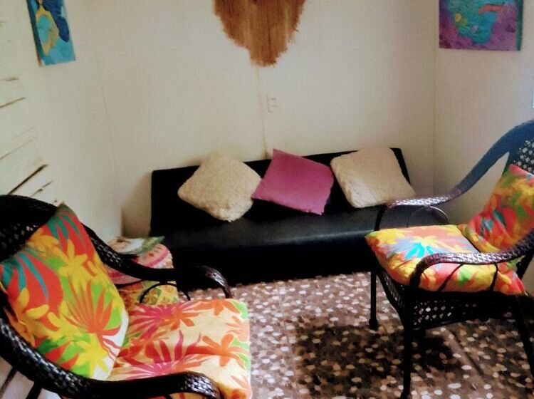 בית מלון כפרי House Honu Rapanui Inn