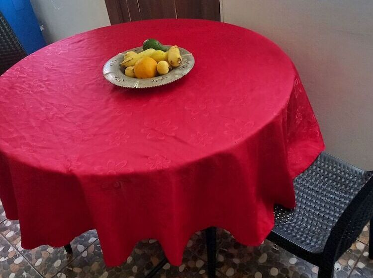 בית מלון כפרי House Honu Rapanui Inn