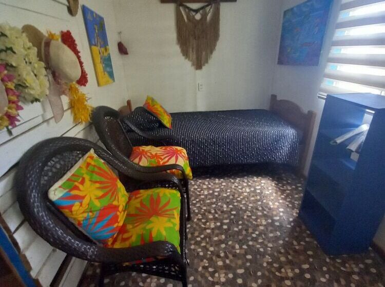 בית מלון כפרי House Honu Rapanui Inn