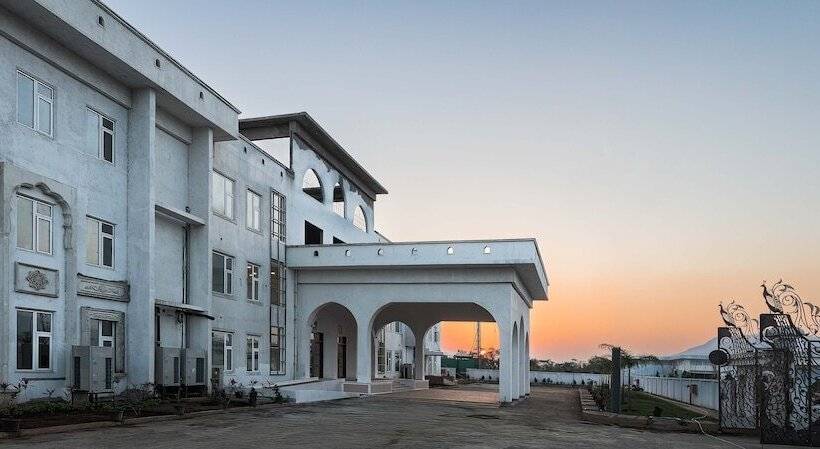 فندق Maharaja Agrasen Palace - Pure Vegetarian