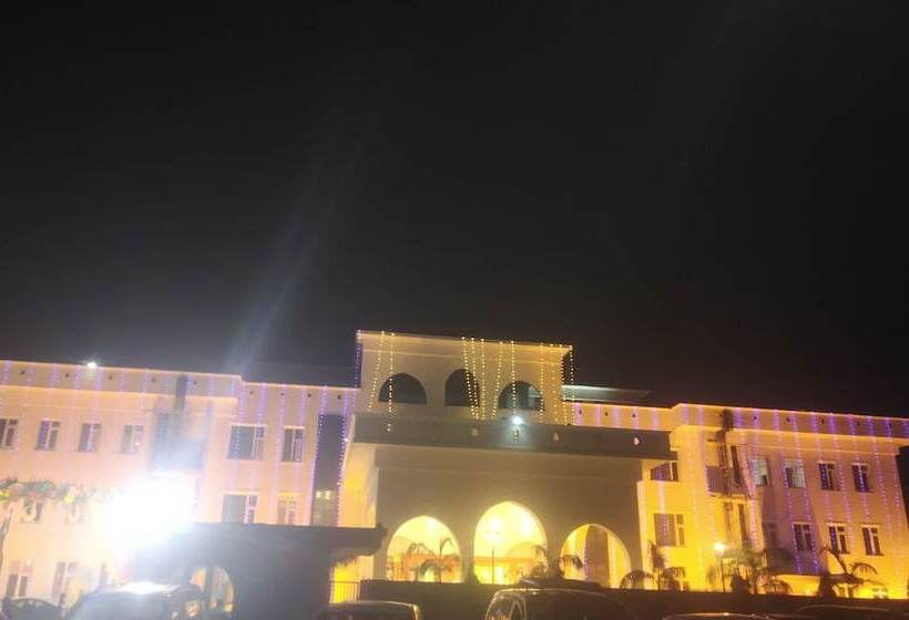 فندق Maharaja Agrasen Palace - Pure Vegetarian