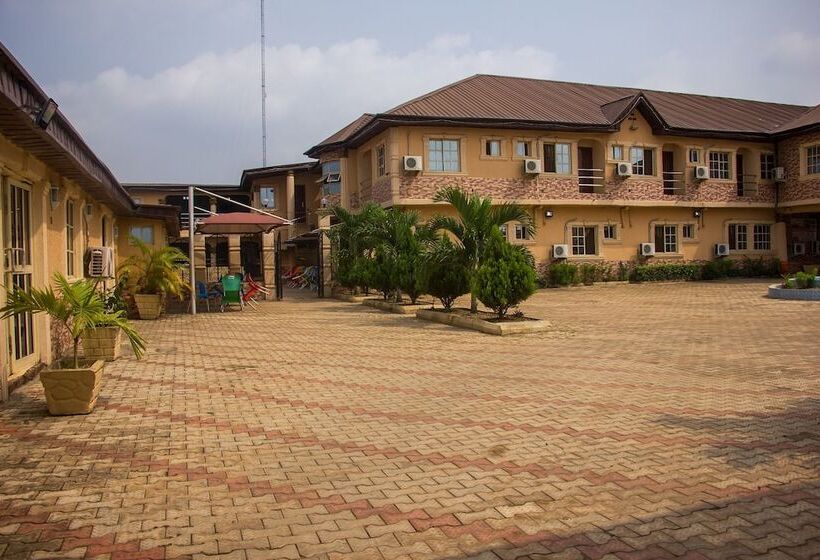 Отель Masbat De Kings