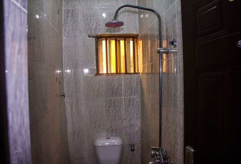 Отель Masbat De Kings