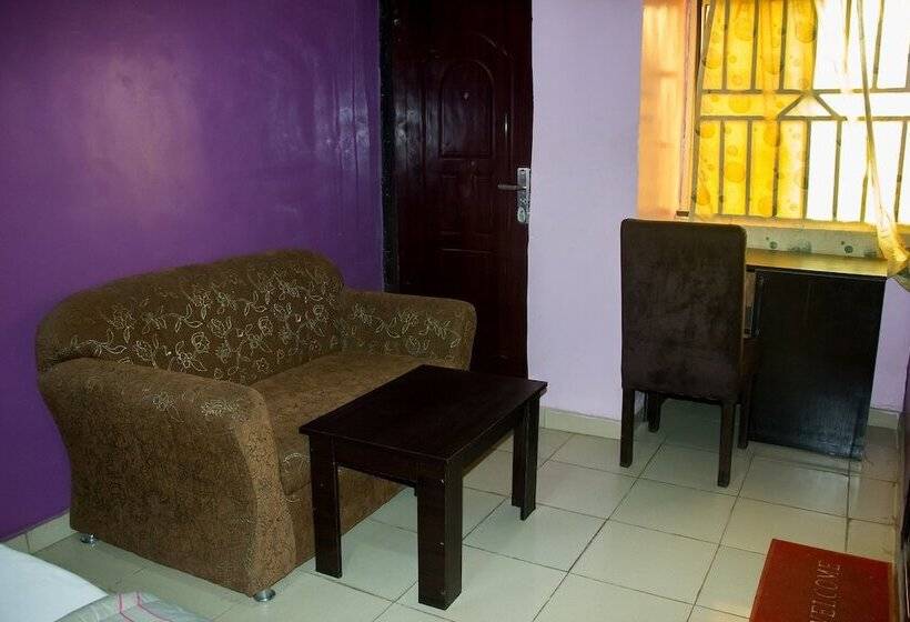 Отель Masbat De Kings