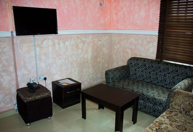 Отель Masbat De Kings